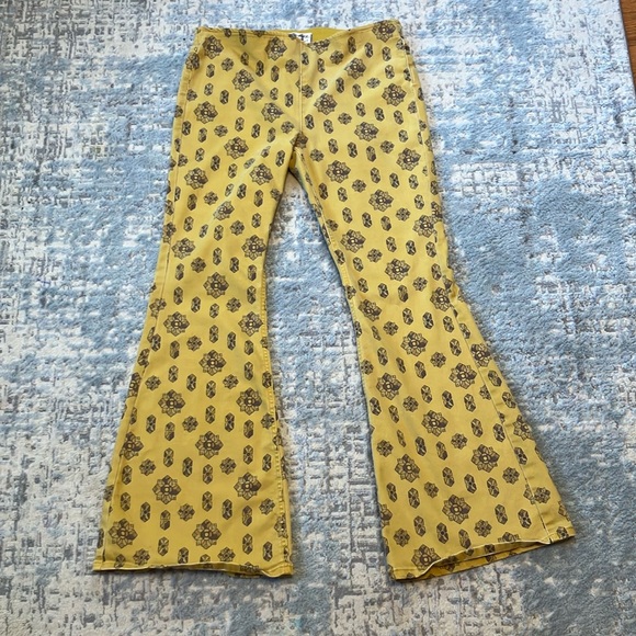 We the Free Geometric Flare Bell Bottom Retro Boho Jeans Mustard Yellow Sz 31 - Picture 3 of 16